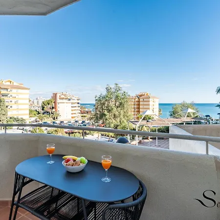 Apartment Seaview Beachfront With Aqua Park & Balcony Benalmádena